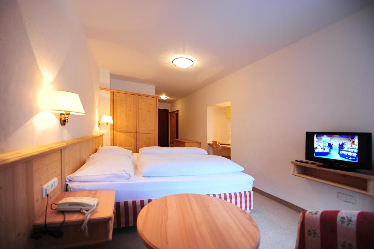 Hotel Krone Matrei am Brenner Εξωτερικό φωτογραφία