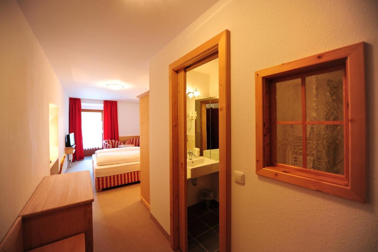 Hotel Krone Matrei am Brenner Εξωτερικό φωτογραφία
